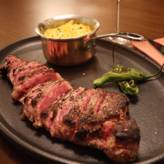 Check out this yummy dish by @chef_ljm of #bugsyandmeyers @flamingovegas - NY Steak  with wine infused butter, and potato gratin 🥩🥔 

•
•
•
•
•
#cookathon #bugsyandmeyerssteakhouse #lafoodbowl #cheflamarmoore